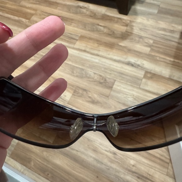 Burberry Plaid Sunglasses Case - Picture 4 of 8